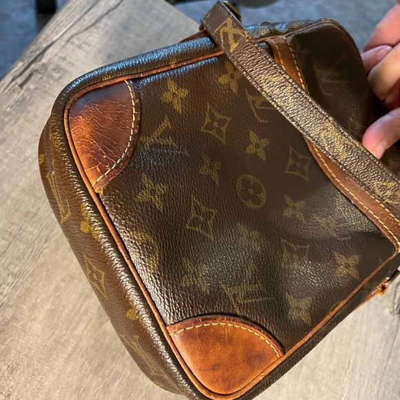 SOLD: Louis Vuitton Monogram Danube Crossbody w/ dust bag 💕Host Pick💕 - Picture 15 of 16